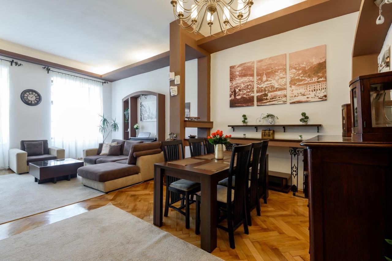 Apartamento Old Town Story House Braşov Exterior foto