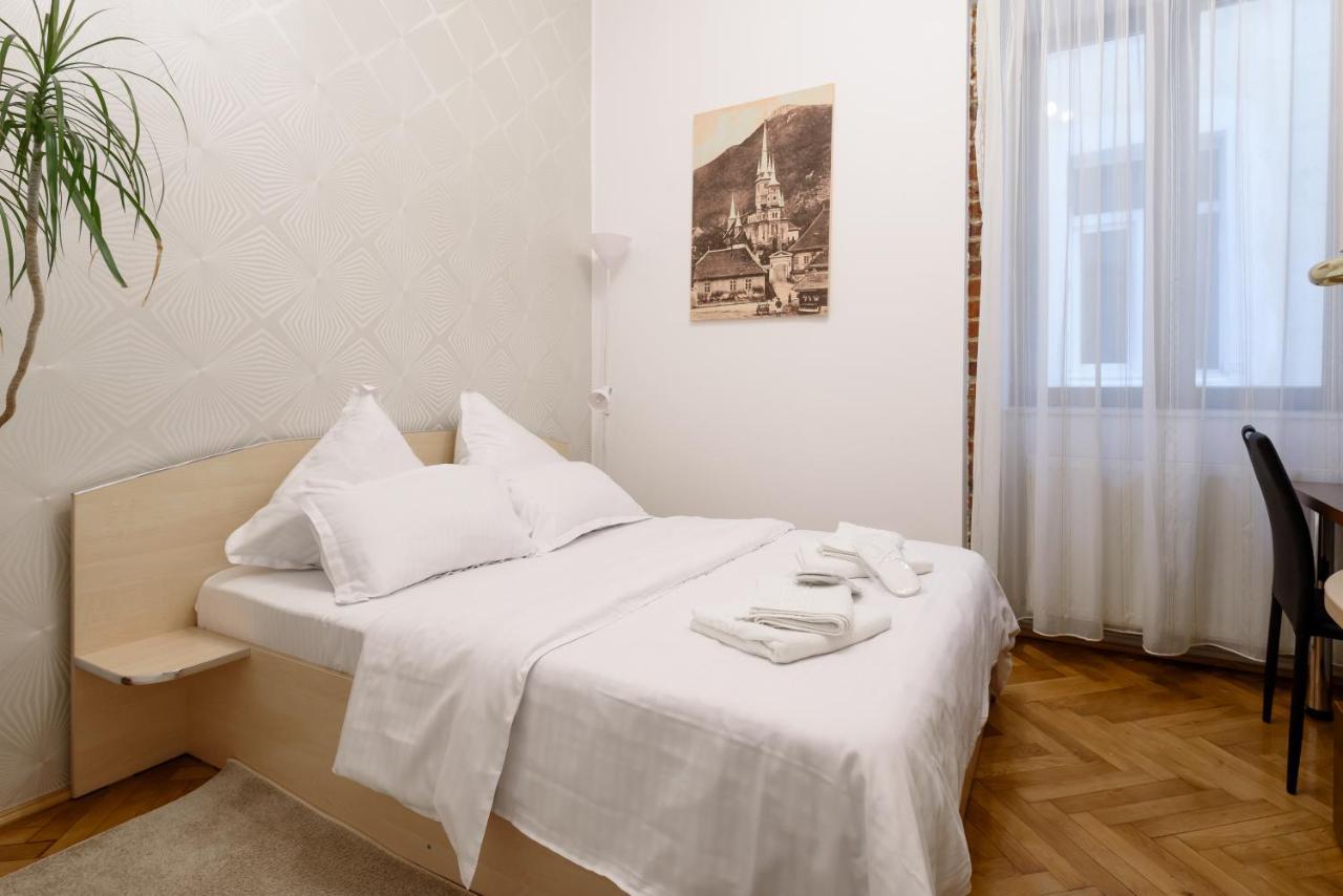Apartamento Old Town Story House Braşov Exterior foto